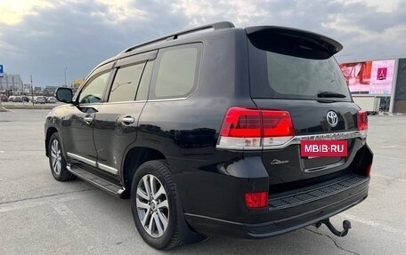 Toyota Land Cruiser 200, 2018 год, 6 200 000 рублей, 5 фотография