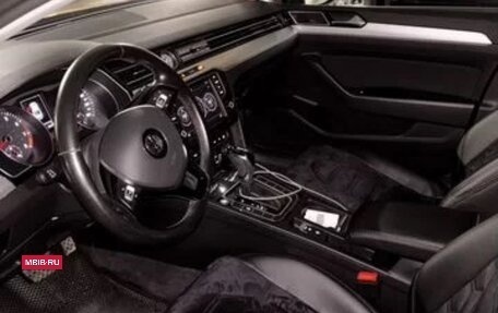 Volkswagen Passat B8 рестайлинг, 2015 год, 1 500 000 рублей, 4 фотография