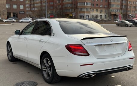 Mercedes-Benz E-Класс, 2019 год, 3 150 000 рублей, 3 фотография