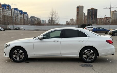 Mercedes-Benz E-Класс, 2019 год, 3 150 000 рублей, 7 фотография