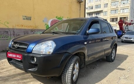 Hyundai Tucson III, 2004 год, 735 000 рублей, 2 фотография