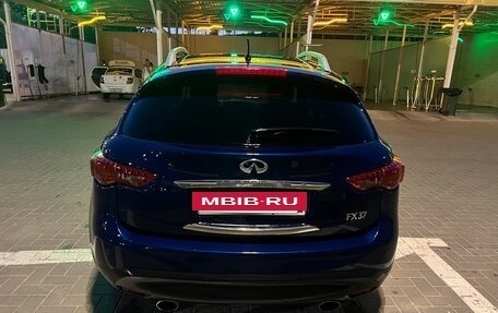 Infiniti FX II, 2011 год, 1 550 000 рублей, 4 фотография