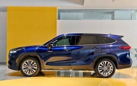 Toyota Highlander, 2022 год, 3 650 000 рублей, 7 фотография