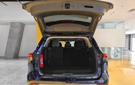 Toyota Highlander, 2022 год, 3 650 000 рублей, 5 фотография