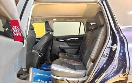 Toyota Highlander, 2022 год, 3 650 000 рублей, 16 фотография
