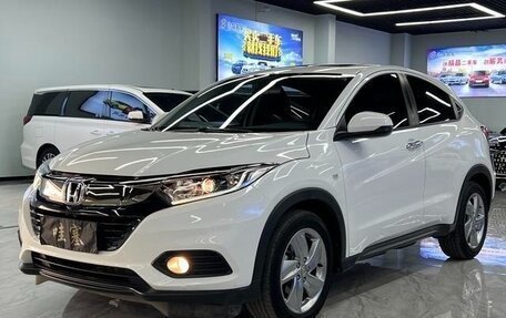 Honda Vezel, 2022 год, 1 200 000 рублей, 2 фотография