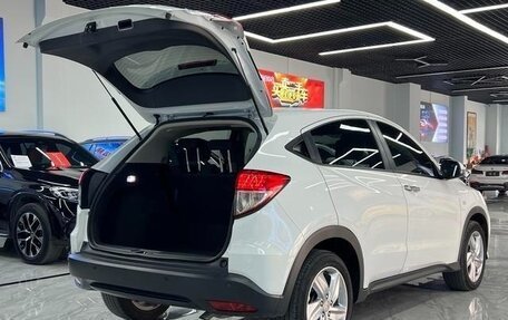 Honda Vezel, 2022 год, 1 200 000 рублей, 5 фотография