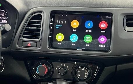 Honda Vezel, 2022 год, 1 200 000 рублей, 9 фотография