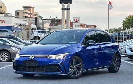 Volkswagen Golf VIII, 2021 год, 1 820 000 рублей, 1 фотография
