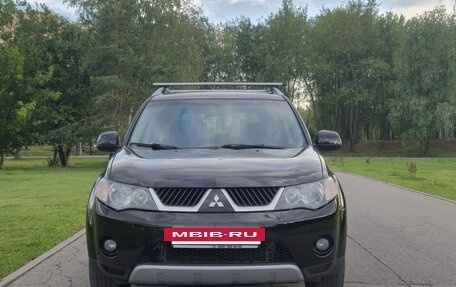 Mitsubishi Outlander III рестайлинг 3, 2008 год, 885 000 рублей, 2 фотография