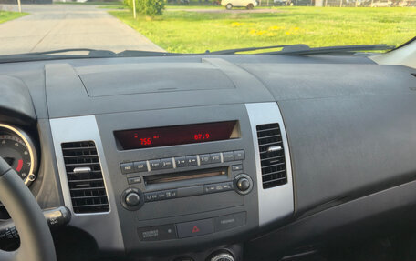Mitsubishi Outlander III рестайлинг 3, 2008 год, 885 000 рублей, 20 фотография