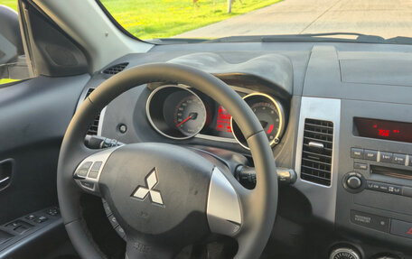 Mitsubishi Outlander III рестайлинг 3, 2008 год, 885 000 рублей, 23 фотография