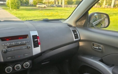 Mitsubishi Outlander III рестайлинг 3, 2008 год, 885 000 рублей, 25 фотография
