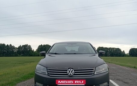 Volkswagen Passat B7, 2014 год, 950 000 рублей, 7 фотография