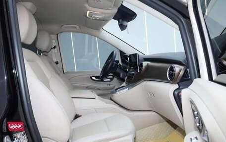 Mercedes-Benz V-Класс, 2022 год, 4 400 000 рублей, 16 фотография