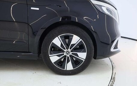 Mercedes-Benz V-Класс, 2022 год, 4 400 000 рублей, 30 фотография
