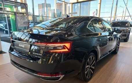Skoda Superb III рестайлинг, 2024 год, 3 800 000 рублей, 8 фотография