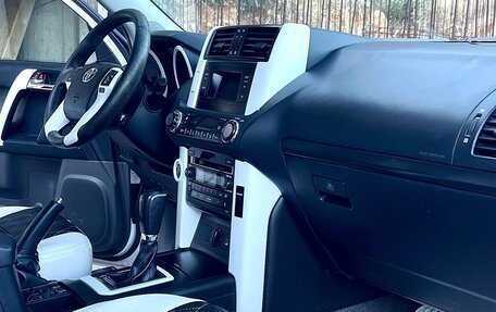 Toyota Land Cruiser Prado 150 рестайлинг 2, 2012 год, 3 000 000 рублей, 10 фотография