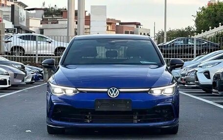 Volkswagen Golf VIII, 2021 год, 1 820 000 рублей, 2 фотография