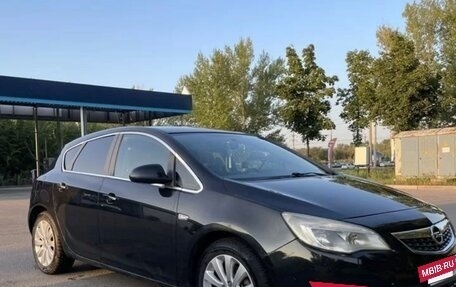 Opel Astra J, 2012 год, 700 000 рублей, 2 фотография