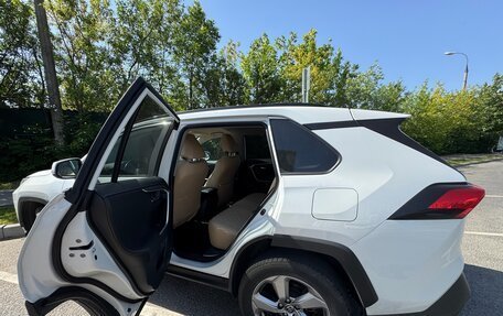 Toyota RAV4, 2020 год, 2 950 000 рублей, 5 фотография
