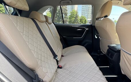 Toyota RAV4, 2020 год, 2 950 000 рублей, 8 фотография