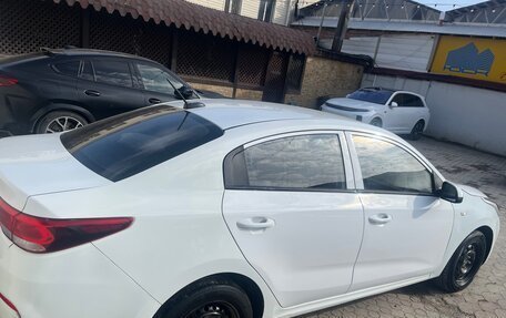 KIA Rio IV, 2019 год, 870 000 рублей, 3 фотография