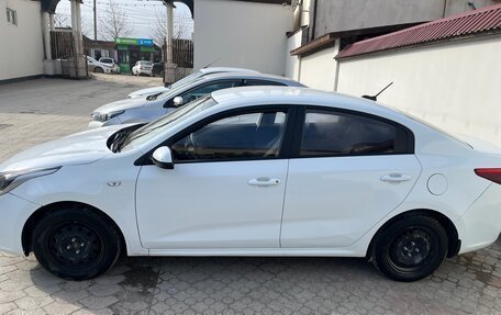 KIA Rio IV, 2019 год, 870 000 рублей, 2 фотография