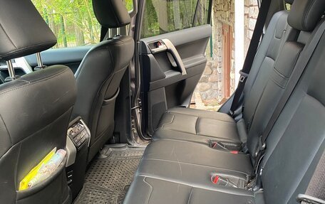 Toyota Land Cruiser Prado 150 рестайлинг 2, 2018 год, 4 350 000 рублей, 6 фотография