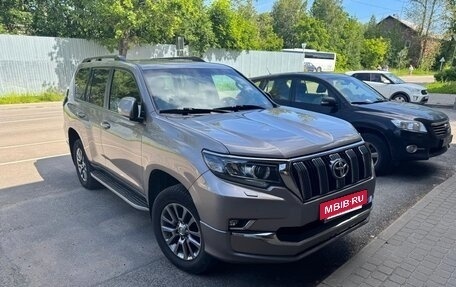 Toyota Land Cruiser Prado 150 рестайлинг 2, 2018 год, 4 350 000 рублей, 3 фотография