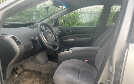 Toyota Prius, 2006 год, 500 000 рублей, 7 фотография