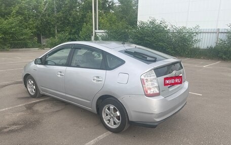 Toyota Prius, 2006 год, 500 000 рублей, 3 фотография
