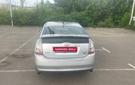 Toyota Prius, 2006 год, 500 000 рублей, 4 фотография