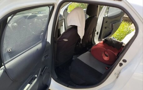 Renault Logan II, 2015 год, 759 000 рублей, 8 фотография