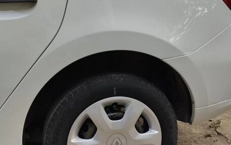 Renault Logan II, 2015 год, 759 000 рублей, 13 фотография