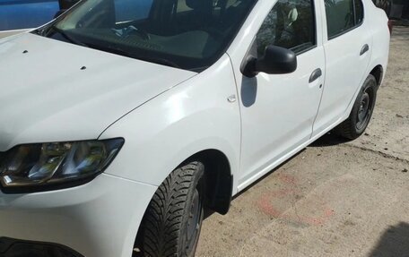 Renault Logan II, 2015 год, 759 000 рублей, 16 фотография