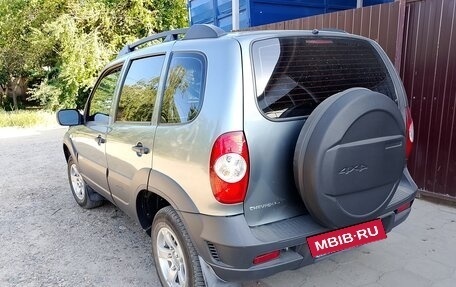 Chevrolet Niva I рестайлинг, 2011 год, 515 000 рублей, 4 фотография
