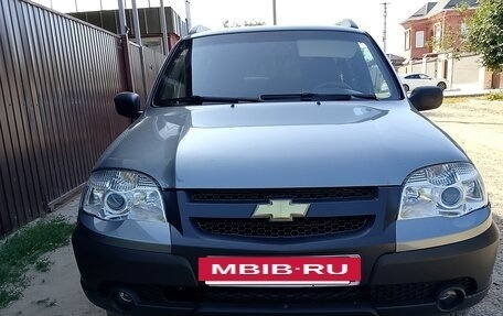 Chevrolet Niva I рестайлинг, 2011 год, 515 000 рублей, 3 фотография