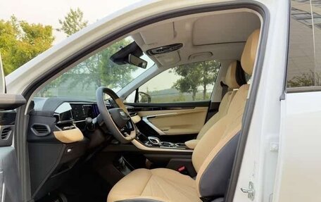 Geely Atlas, 2022 год, 1 670 000 рублей, 7 фотография
