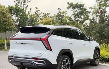 Geely Atlas, 2022 год, 1 670 000 рублей, 5 фотография