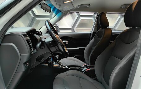 KIA Soul II рестайлинг, 2016 год, 1 350 000 рублей, 19 фотография