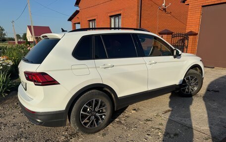 Volkswagen Tiguan II, 2021 год, 2 745 000 рублей, 3 фотография