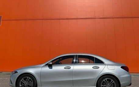 Mercedes-Benz A-Класс, 2019 год, 3 500 000 рублей, 2 фотография