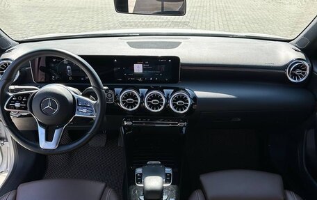 Mercedes-Benz A-Класс, 2019 год, 3 500 000 рублей, 5 фотография