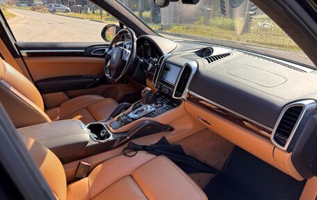 Porsche Cayenne III, 2011 год, 2 800 000 рублей, 23 фотография