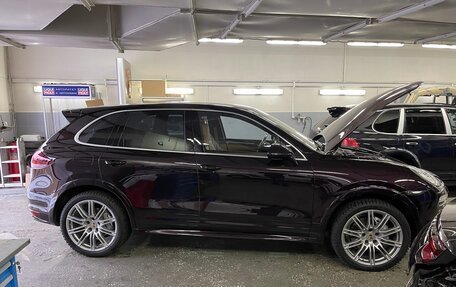 Porsche Cayenne III, 2011 год, 2 800 000 рублей, 33 фотография