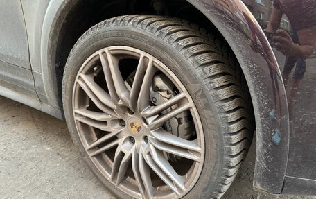 Porsche Cayenne III, 2011 год, 2 800 000 рублей, 34 фотография
