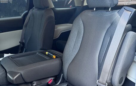 KIA Carnival, 2021 год, 4 300 000 рублей, 10 фотография