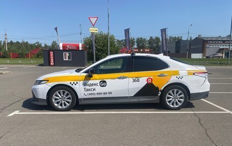 Toyota Camry, 2019 год, 1 800 000 рублей, 2 фотография