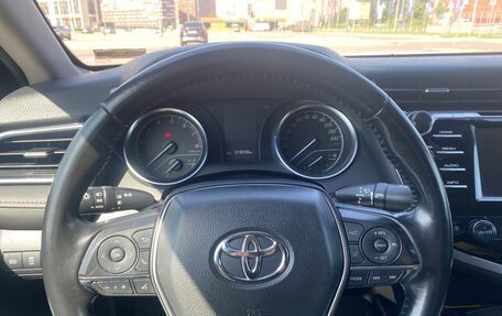 Toyota Camry, 2019 год, 1 800 000 рублей, 10 фотография